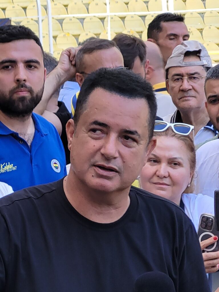 Acun Ilıcalı